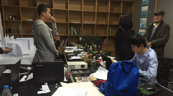 团队导师石振宇教授亲临悉心辅导